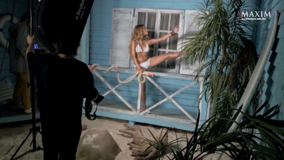 Regina Todorenko naked