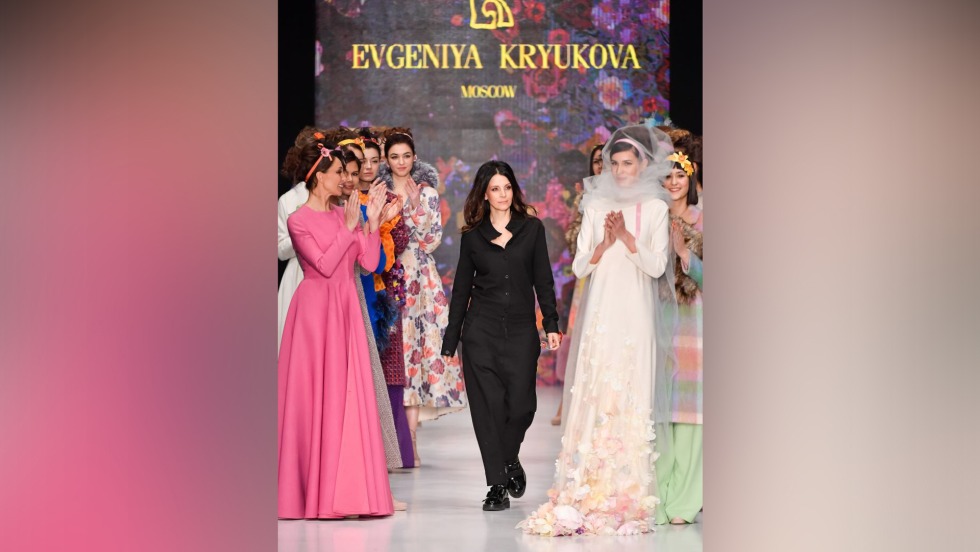 Evgenia Kryukova in his youth and now