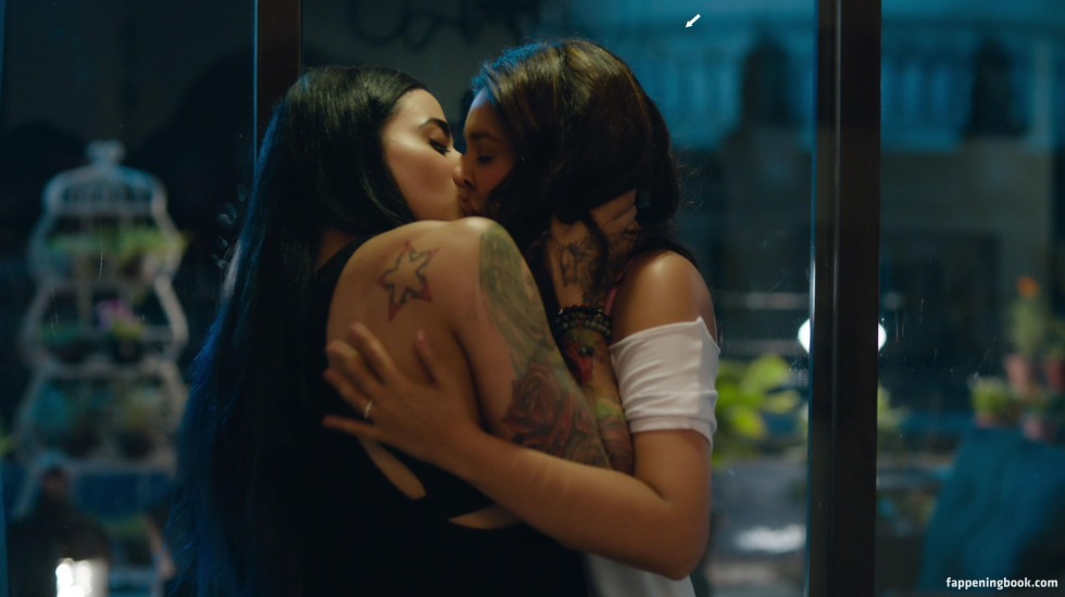 Kendes Croslav American pie naked