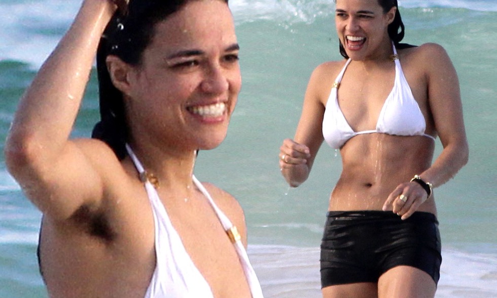 Unshaven armpits on the beach