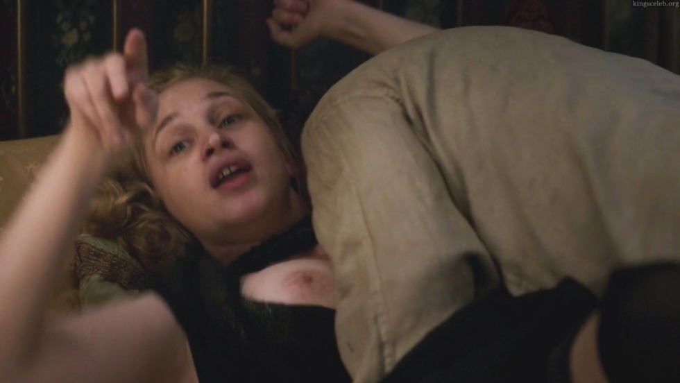 Dakota Fanning Naked in the film Hunted