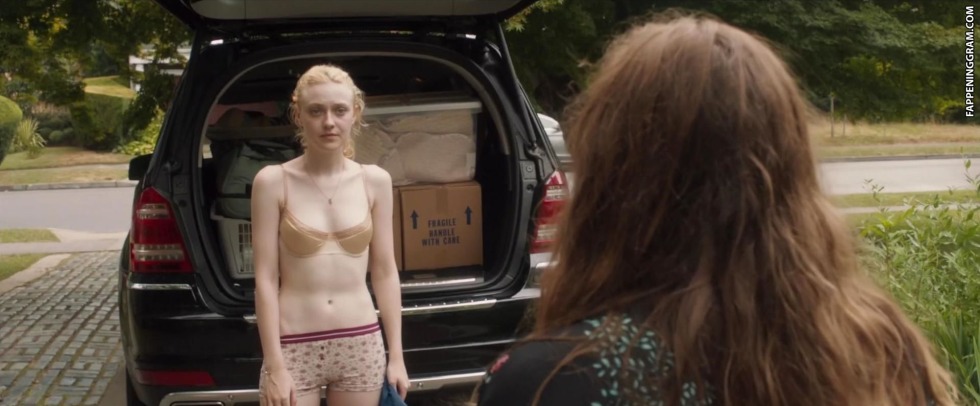 Elizabeth Olsen Cum tribute nude