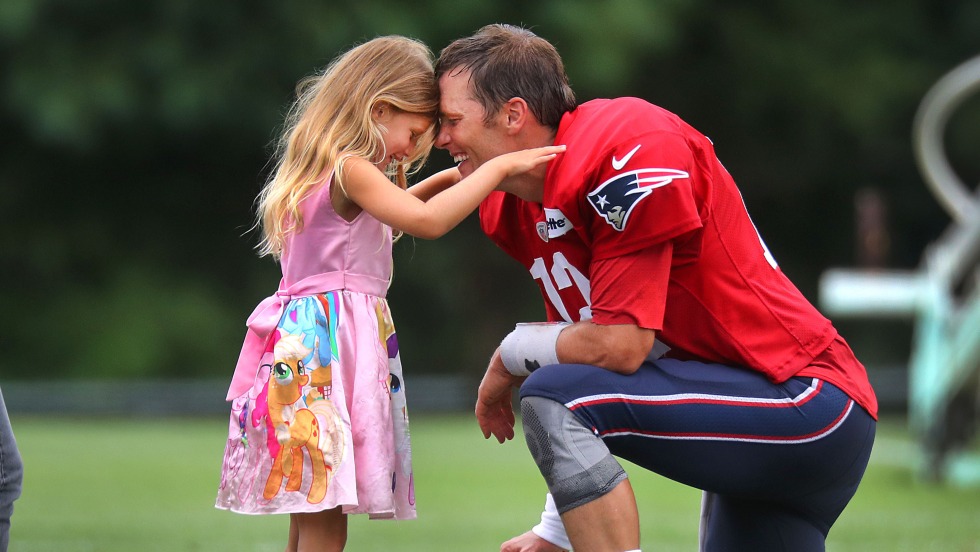 Giselle Bundhen and Tom Brady footballer