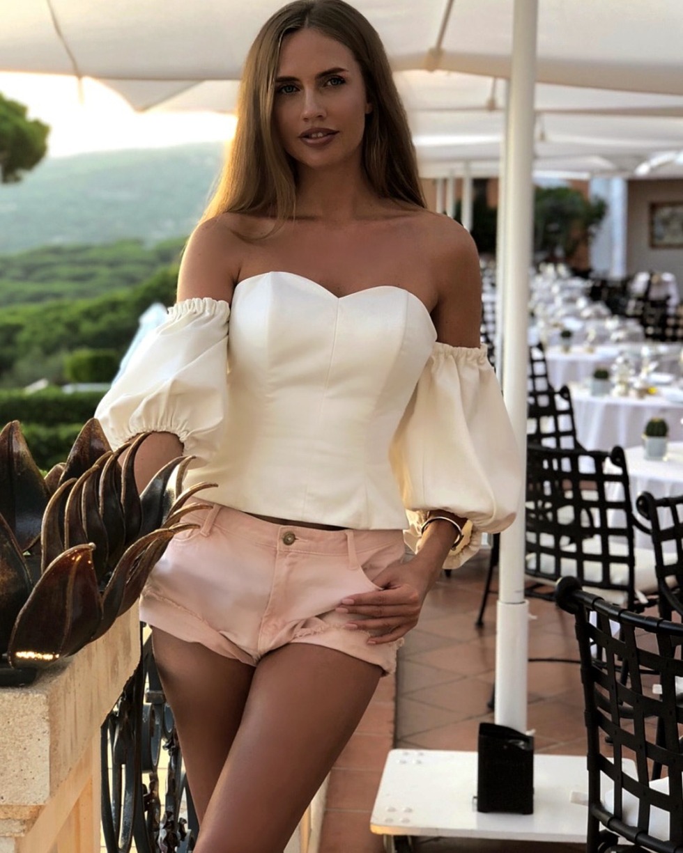 Shazahn Padamsee Hot