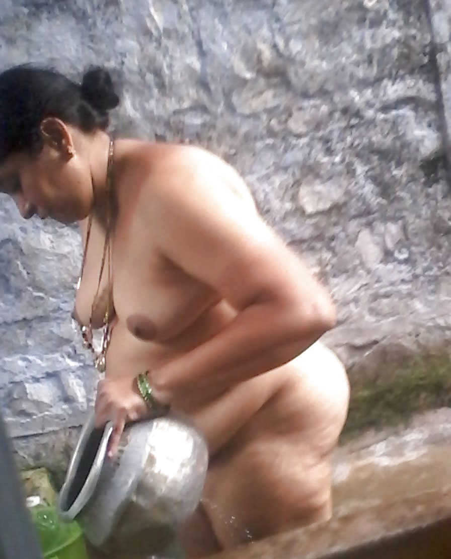 Indian Village Aunties Bathing Naked
