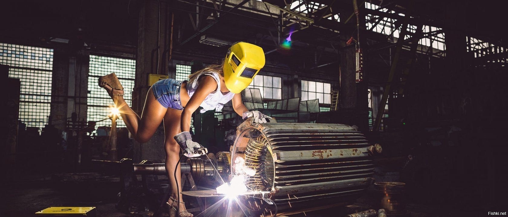 Naked Titty Welder Photos