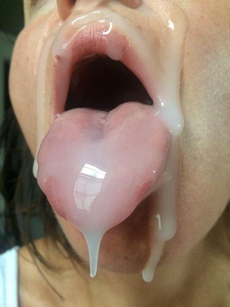 Girls and Sperm in the Mouth Close-Up (86 photos)