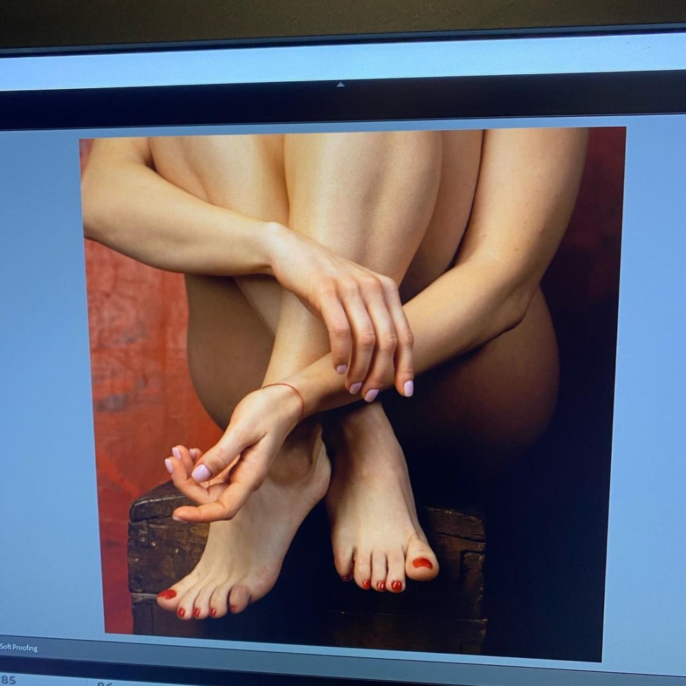 Victoria Maslova legs