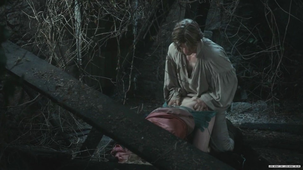 Lina Hidi Erotic scenes