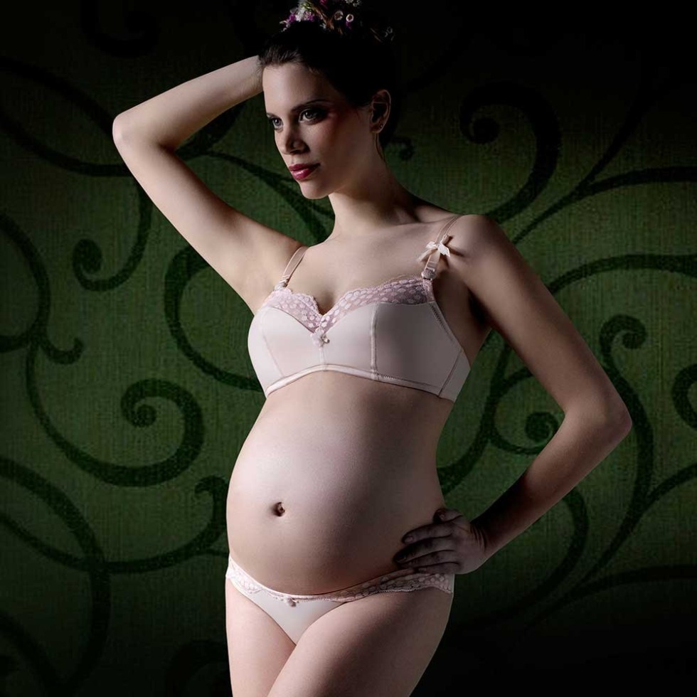 Naked mature in white underwear