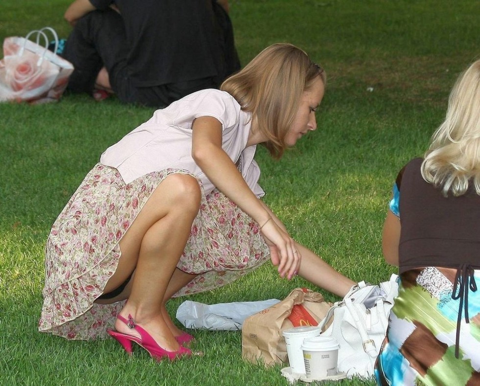 Upskirt Park Russian girls