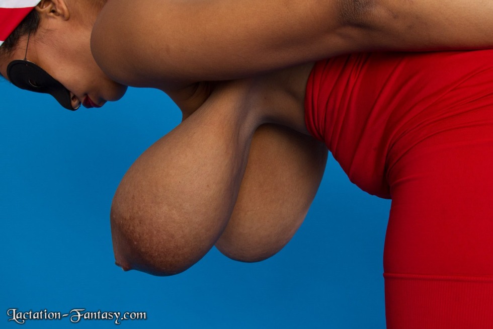 Leona Long Bobs in contact