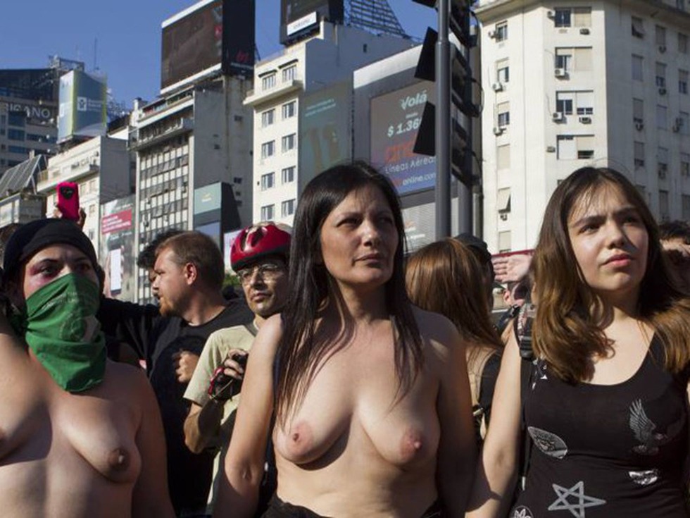 Brunette with a beautiful pussy