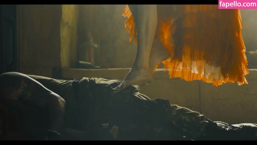 Margo Robbie Suicide Suicide Breast