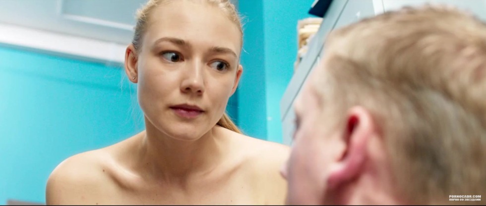 Oksana Akinshina Tits