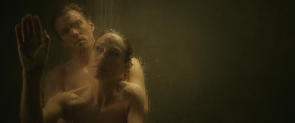 Claire forlani bed scenes