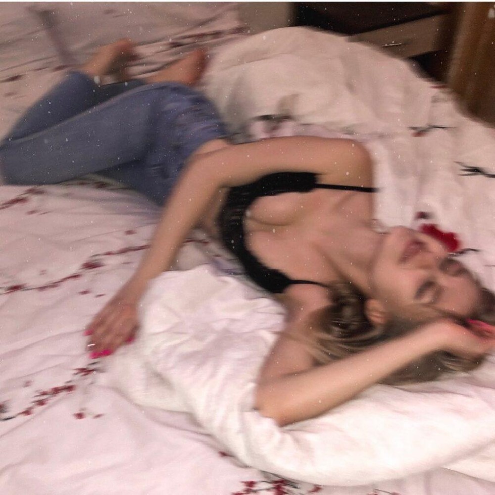 Dakota Sky porn actress