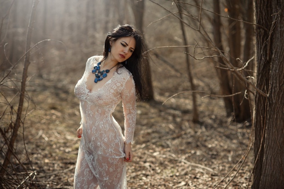 Angelika Grays Naked in full growth