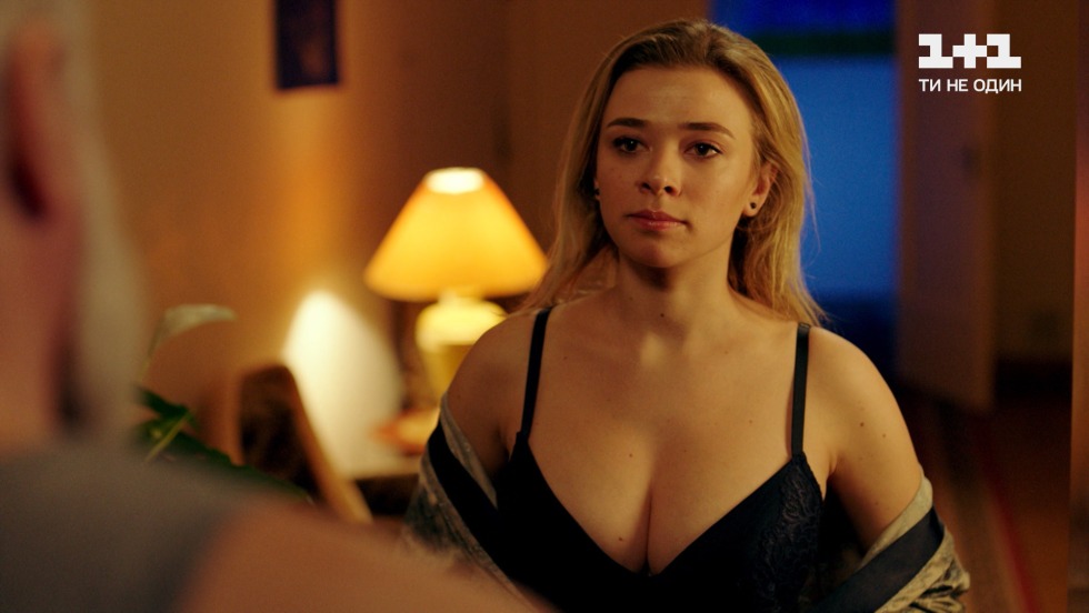 Olga Tsitsilinskaya in the series Papik