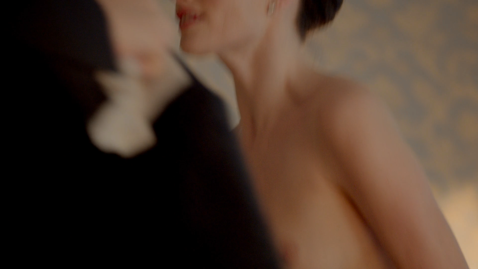 Naked Lara Pulver (Lara Pulver)