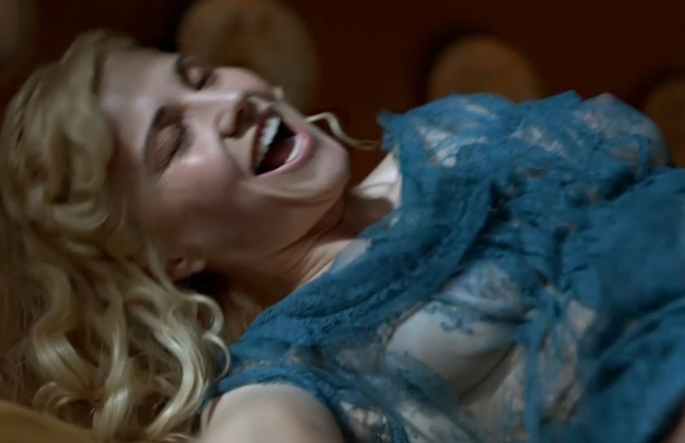 Lucy Lawless Scene of violence