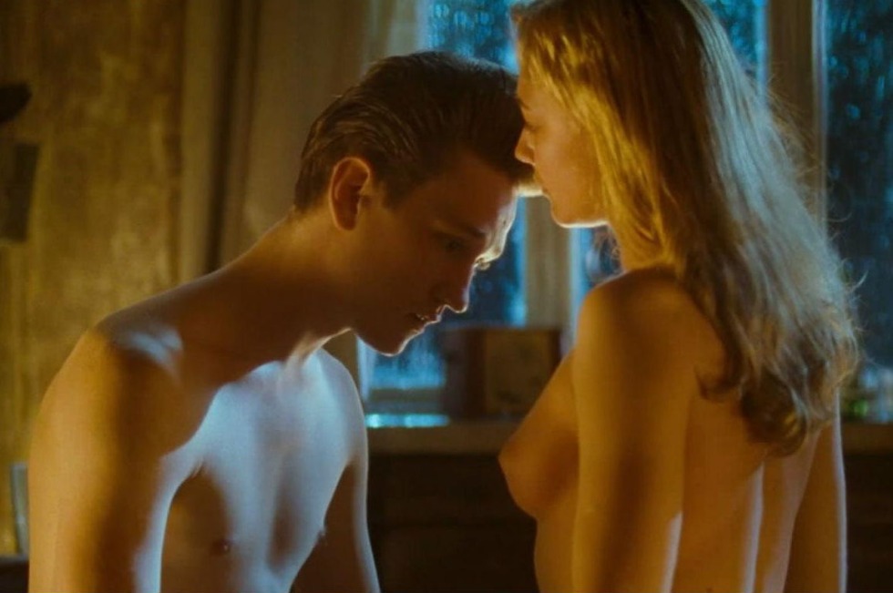 Oksana Akinshina Naked in films