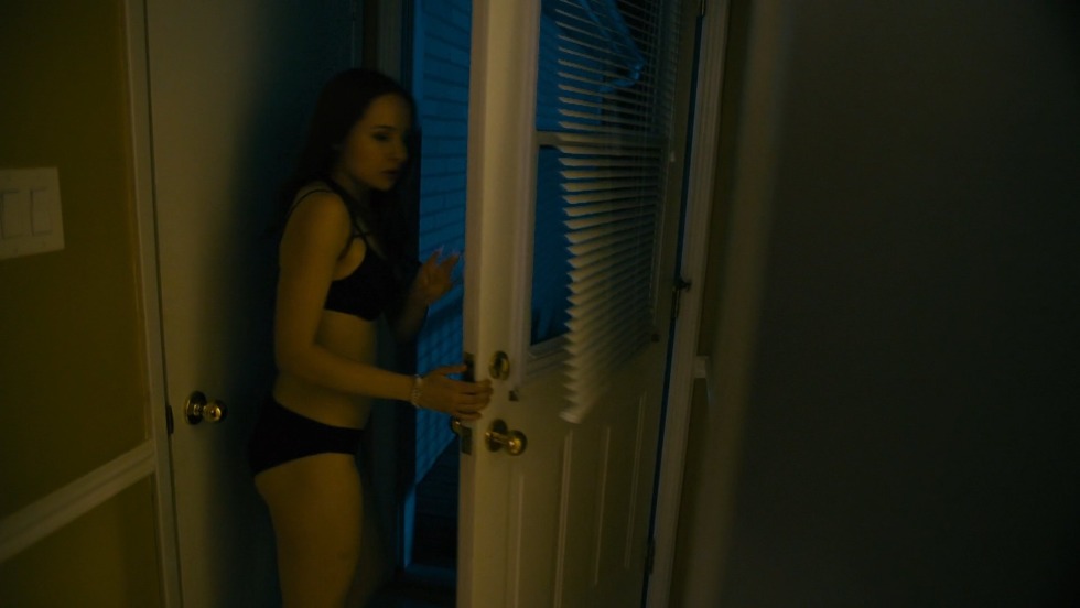 Angelina Strechin in the series knee