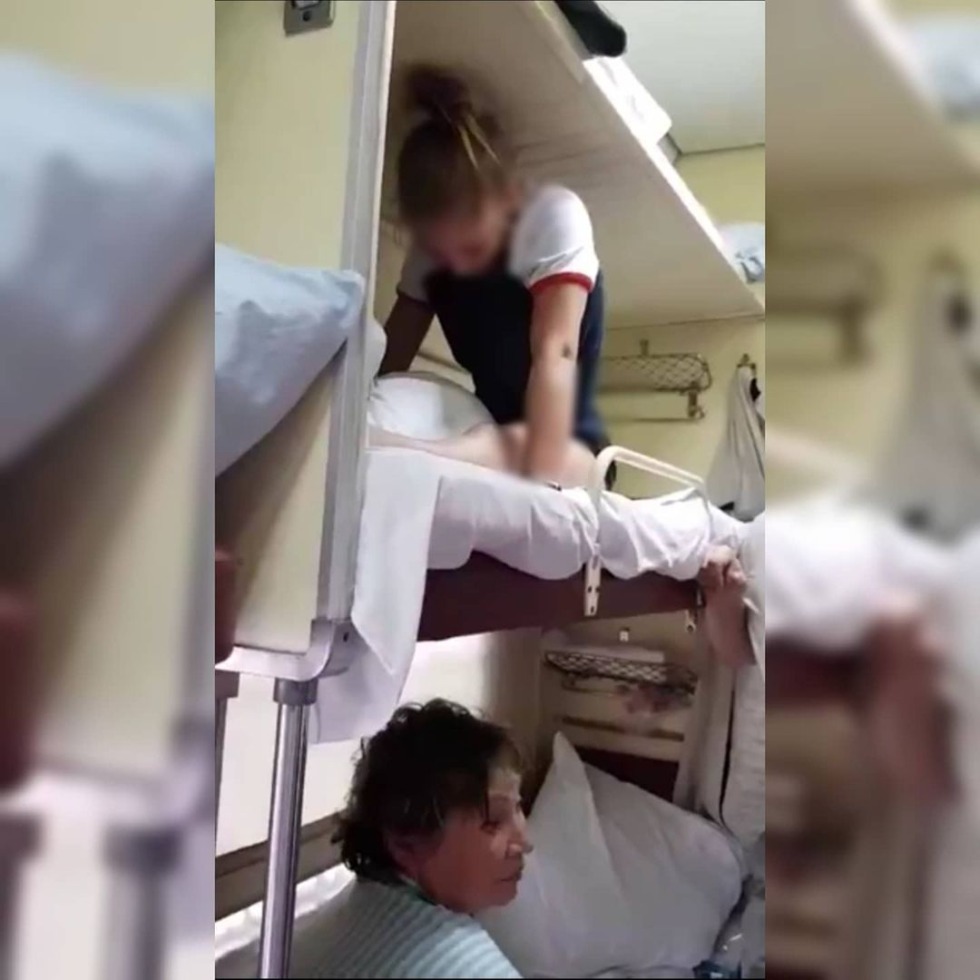 Shpagat on the train