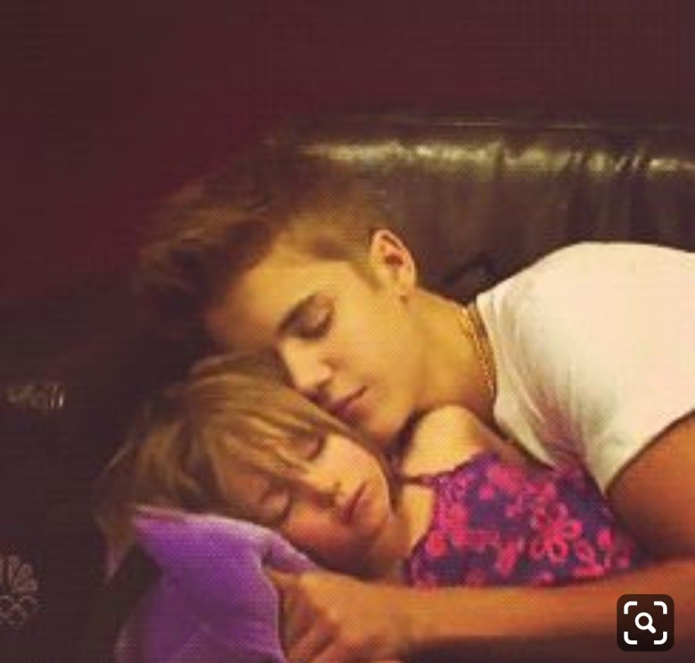 Justin Bieber Sleep with Sister