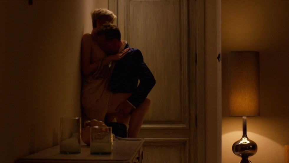 Elizabeth moron boobs