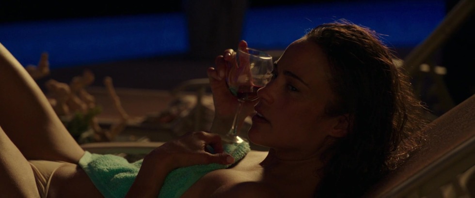 Paula Patton Naked in the film 2 trunks