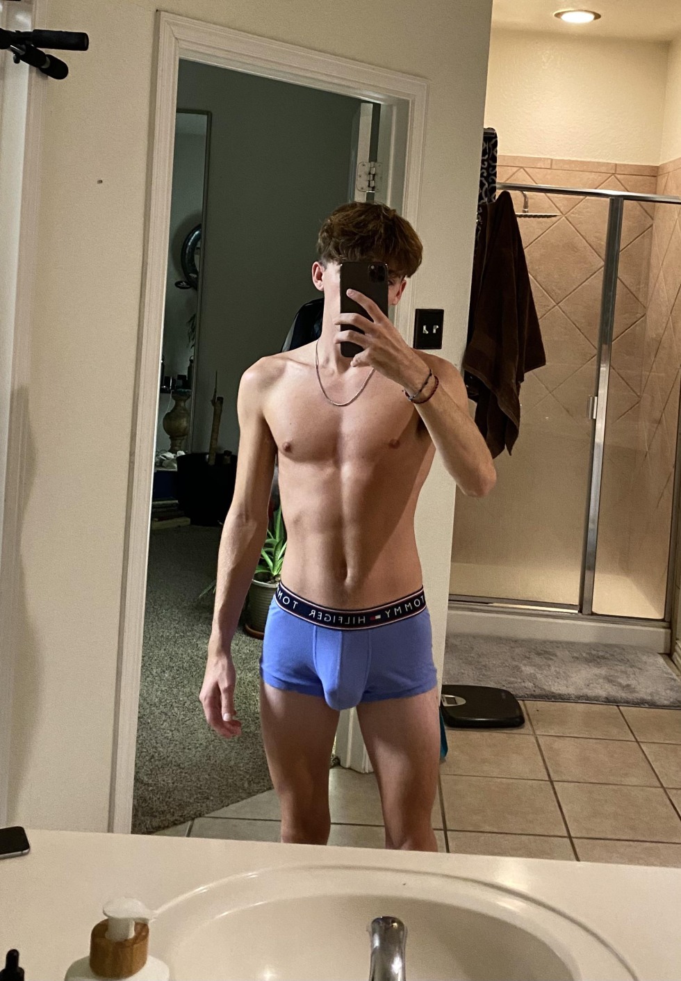 Theo Brady, Malik Delgaty