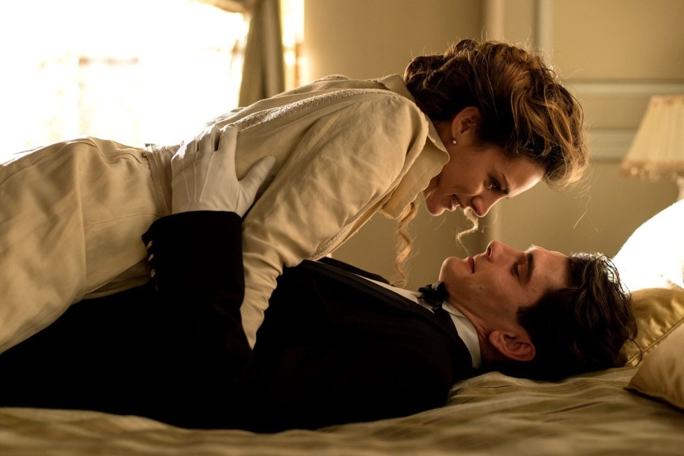 Natalie Portman bed scenes in films