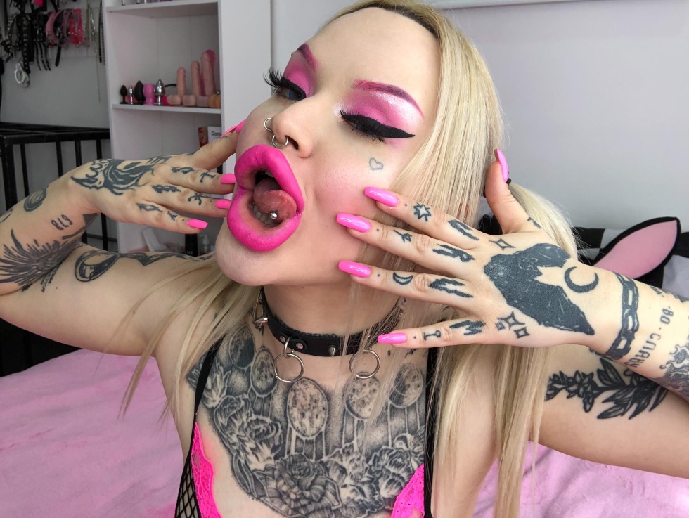 Katie Topuria Pornstar