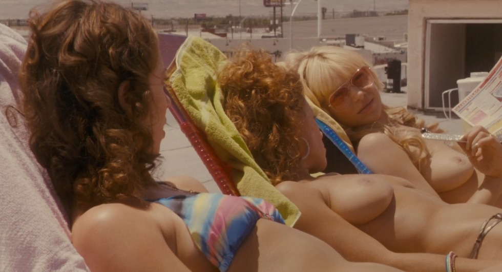 Film Natalie 2010 Erotic scenes