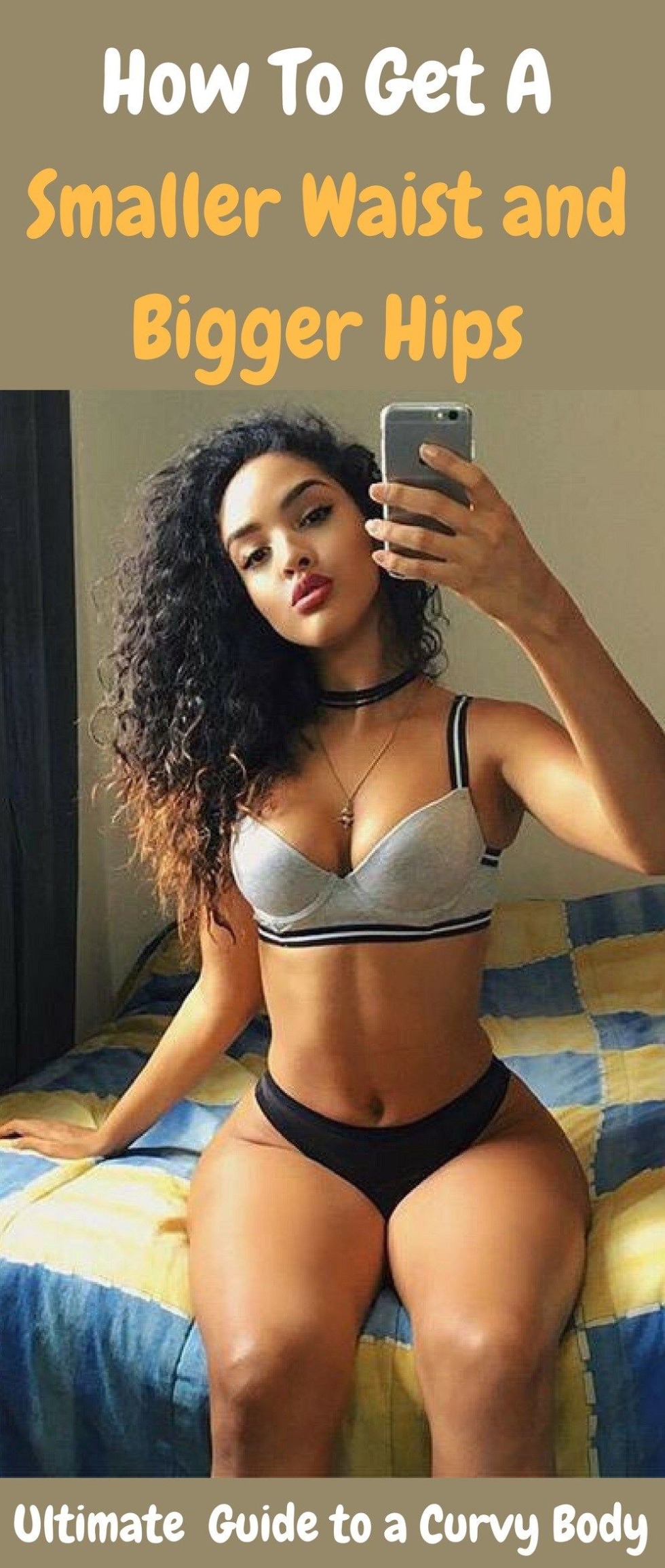 Plus saz brunette with a naked ass