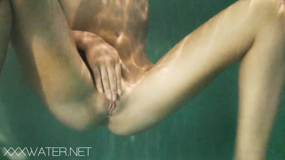 Julia Gilas in the basin naked