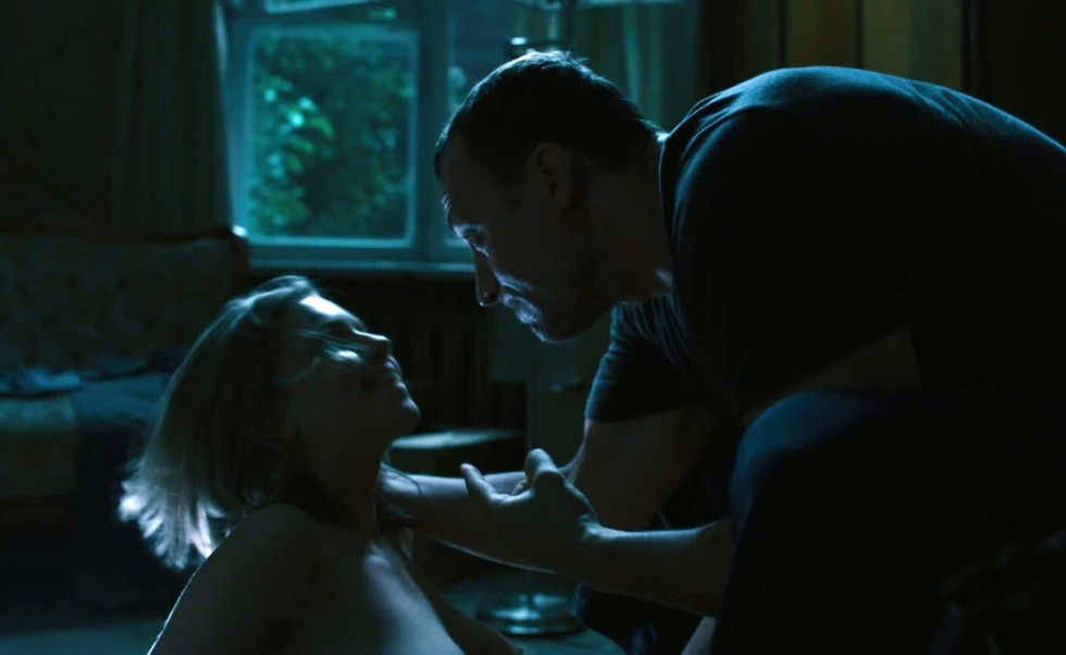 Daria Melnikova Steel butterfly bed