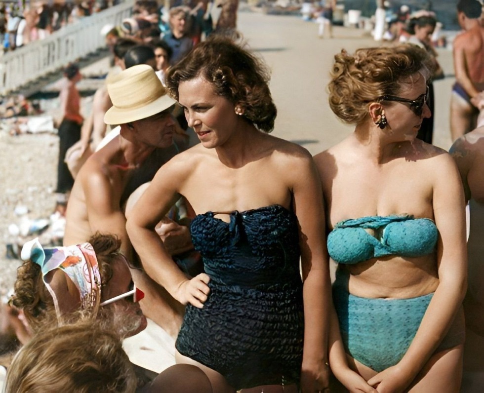 Sochi - Russian Riviera of 1988 in the photographs of Karl de Ceiser