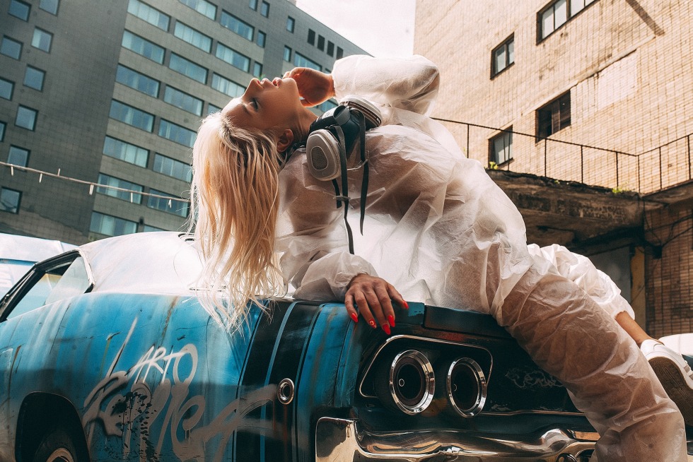 Julia Abramova @abrams_juju