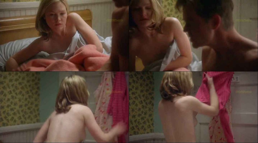 Naked actress Julia Stiles