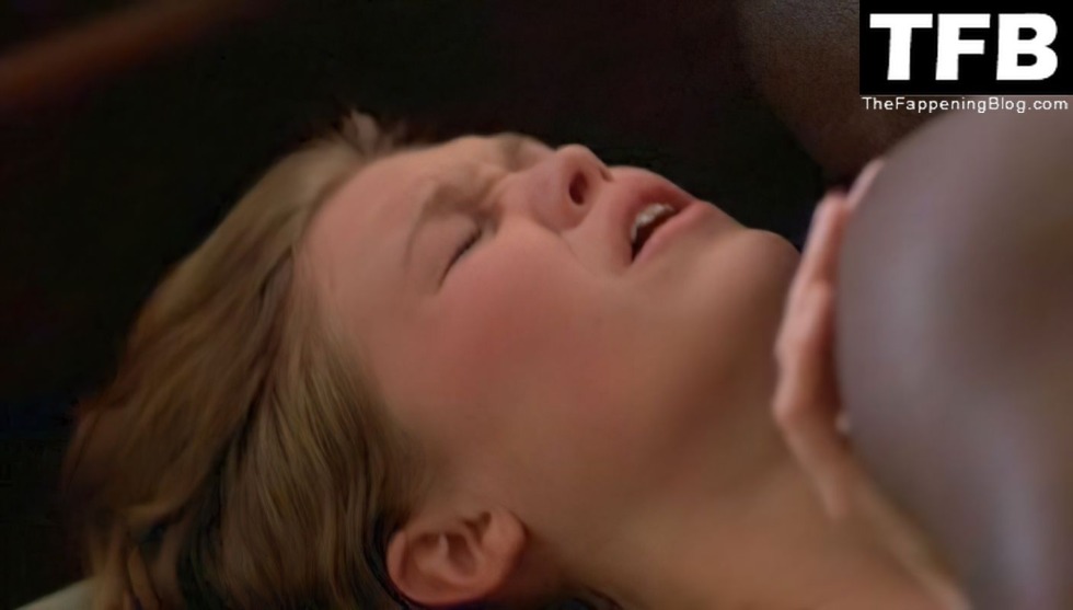 Nude Scene Effi Brist (Effi Briest, 2009) - Julia Yench