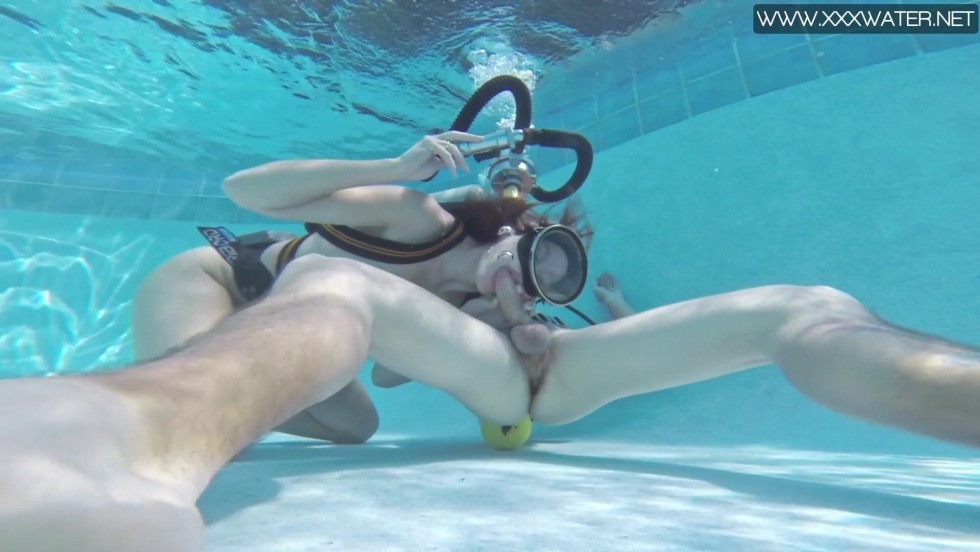 Nikki Thorne Naked Diving