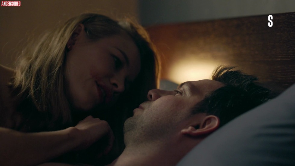 Svetlana Ustinova bed scenes naked