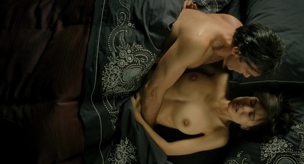 Naked Elena Anaya skin in which I live