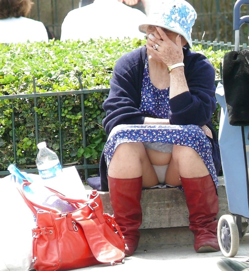 Elderly woman without panties