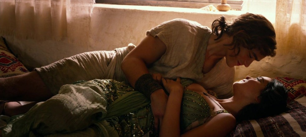 Courtney Iton gods of Egypt boobs