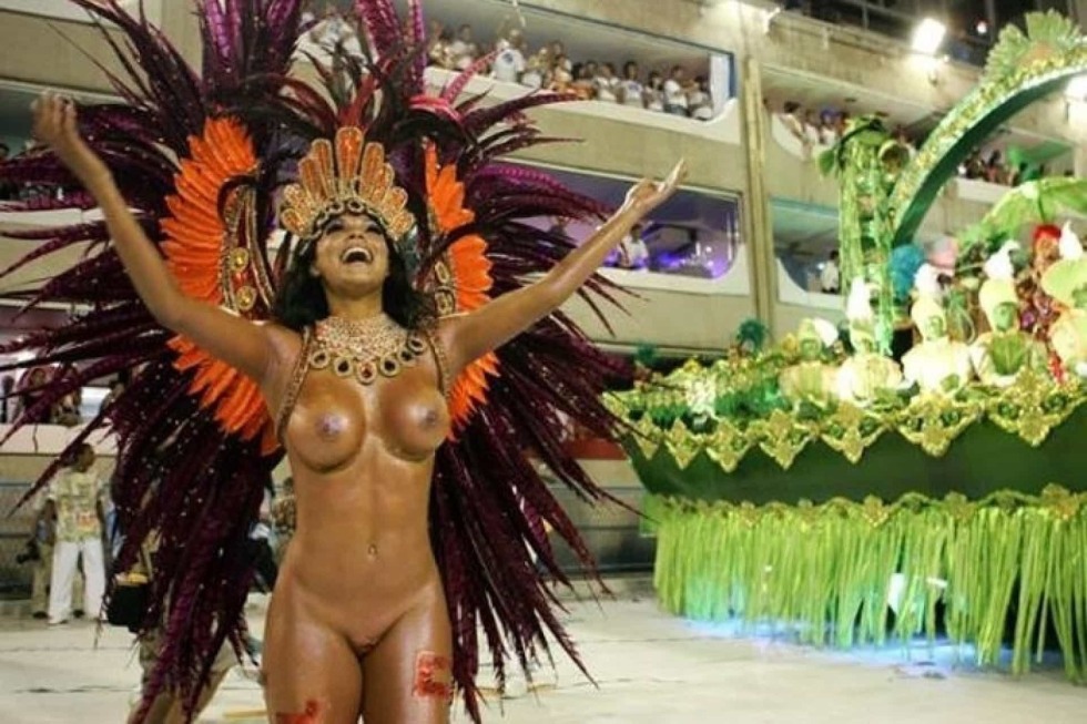 Carnival in rio de janeiro tits