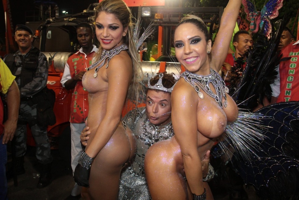 NAKED Vivian Castro. Carnival