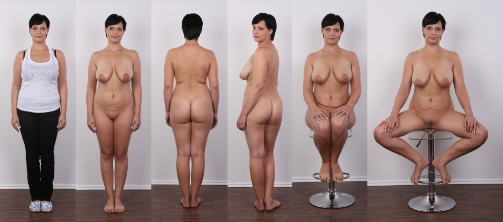 Naked women with wide hips